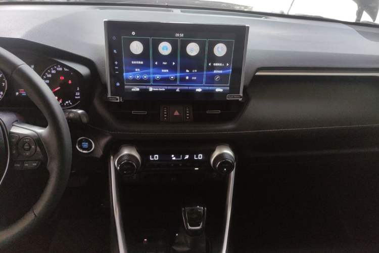 Used Toyota Wildlander 2021 2.0L CVT Two-Wheel Drive Luxury Edition Audio And AC Panel