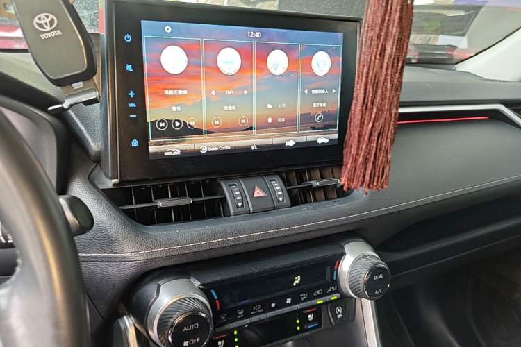 Used Toyota Wildlander 2021 2.0L CVT Two-Wheel Drive Luxury Edition Audio And AC Panel