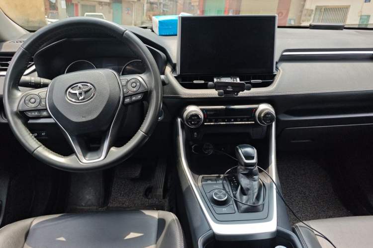 Used Toyota Wildlander 2021 Dual-Motor 2.5L E-CVT Four-Wheel Drive Luxury Edition Center Console
