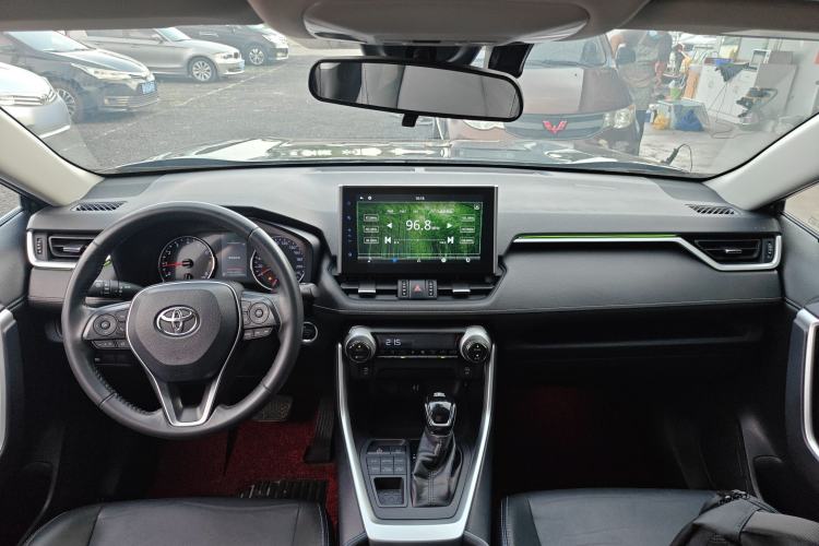 Used Toyota Wildlander 2021 2.0L CVT 4x4 Luxury Edition Center Console