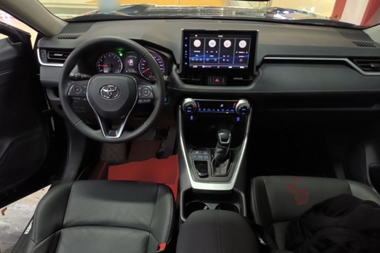 Used Toyota Wildlander 2021 2.0L CVT Two-Wheel Drive Luxury Edition Center Console