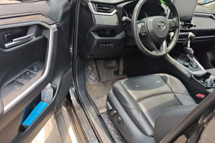 Used Toyota Wildlander 2021 Dual-Motor 2.5L E-CVT Four-Wheel Drive Luxury Edition Driver Seat