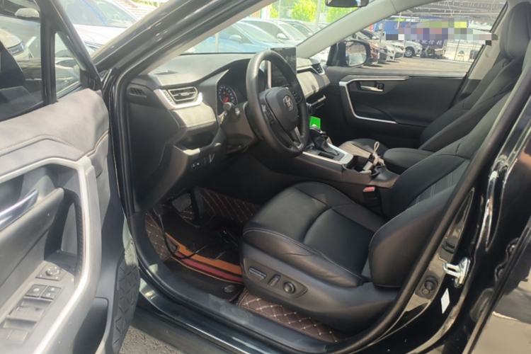 Used Toyota Wildlander 2021 2.0L CVT Two-Wheel Drive Luxury Edition Driver Seat