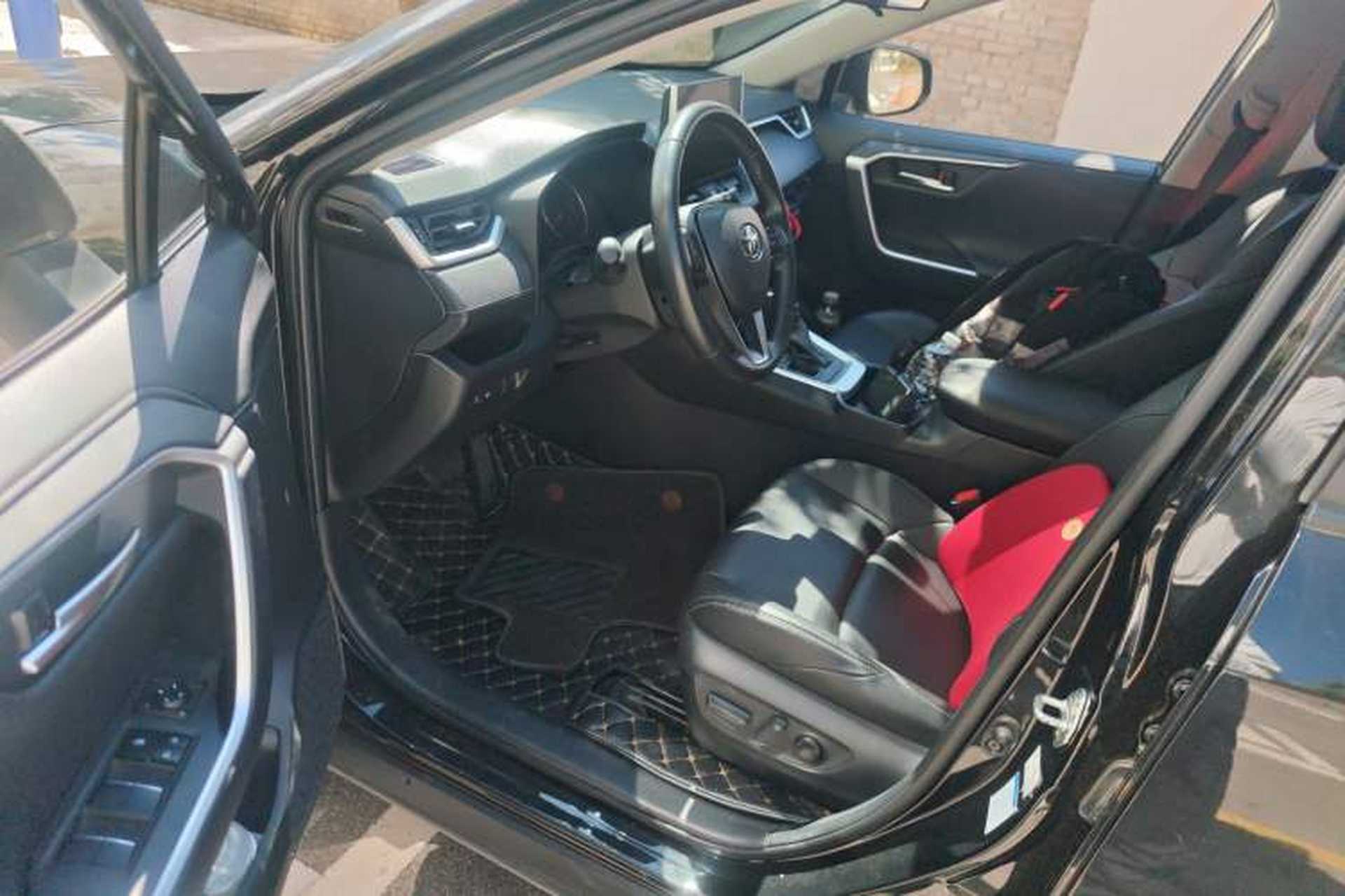 Used Toyota Wildlander 2021 2.0L CVT 4x4 Luxury Edition Driver Seat