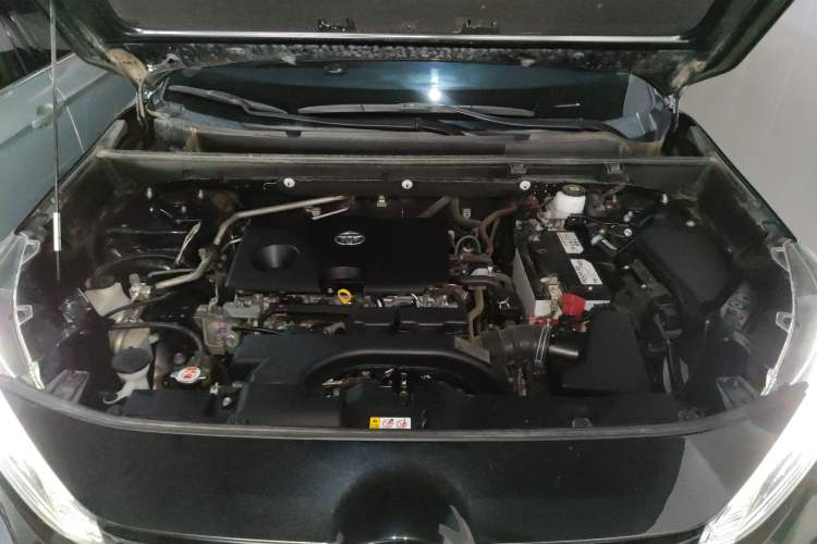 Used Toyota Wildlander 2021 2.0L CVT Two-Wheel Drive Luxury Edition Engine Bay