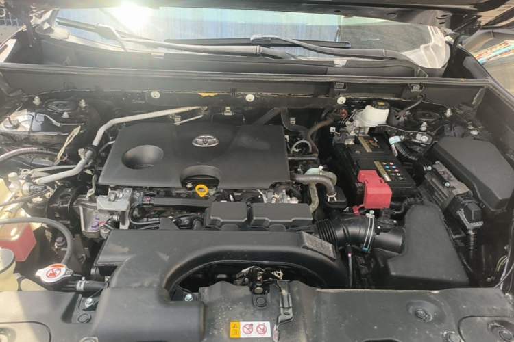 Used Toyota Wildlander 2021 2.0L CVT Two-Wheel Drive Luxury Edition Engine Bay