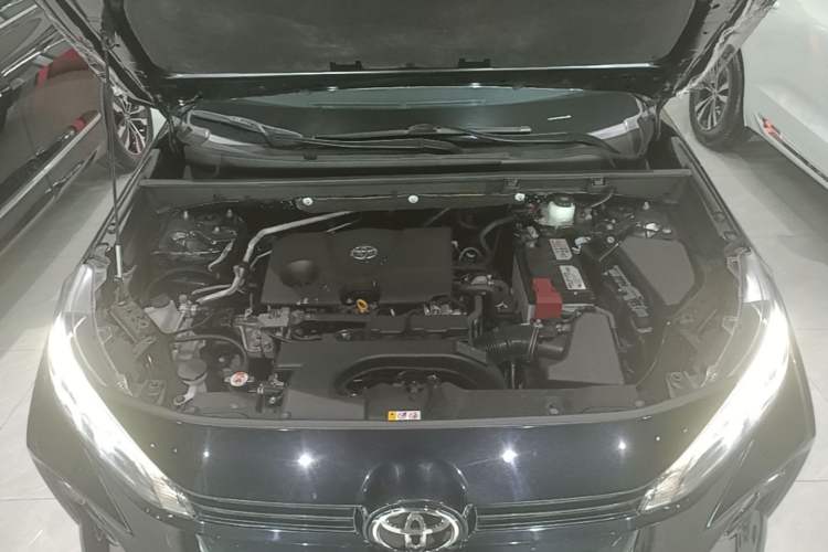 Used Toyota Wildlander 2021 2.0L CVT 4x4 Luxury Edition Engine Bay