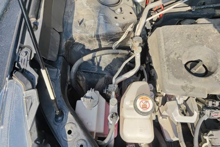Used Toyota Wildlander 2021 Dual-Engine 2.5L E-CVT Two-Wheel Drive Luxury Edition Engine Bay Right