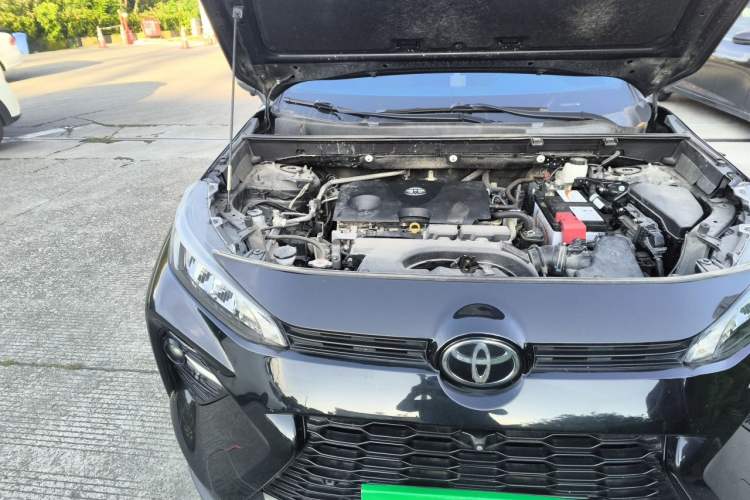 Used Toyota Wildlander 2021 2.0L CVT Two-Wheel Drive Luxury Edition Engine Bay Right