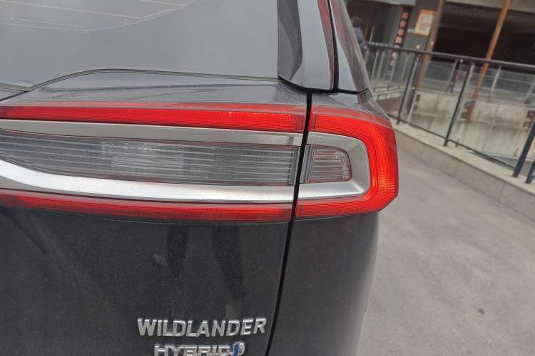 Used Toyota Wildlander 2021 Dual-Engine 2.5L E-CVT Two-Wheel Drive Luxury Edition Exterior 3