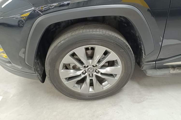 Used Toyota Wildlander 2021 2.0L CVT 4x4 Luxury Edition Exterior 4