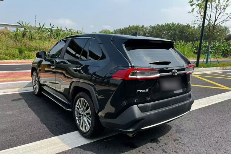 Used Toyota Wildlander 2021 2.0L CVT Two-Wheel Drive Luxury Edition Exterior 4