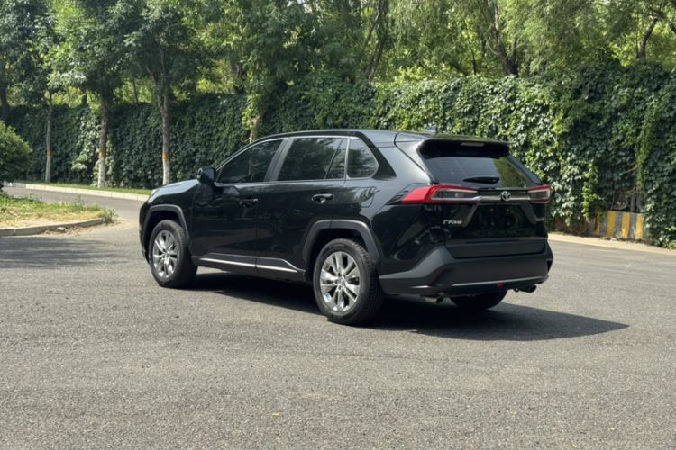 Used Toyota Wildlander 2021 2.0L CVT Two-Wheel Drive Luxury Edition Exterior 5
