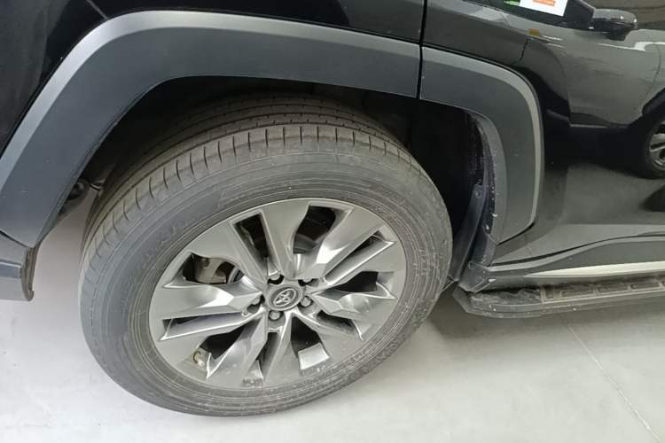 Used Toyota Wildlander 2021 2.0L CVT 4x4 Luxury Edition Exterior 5