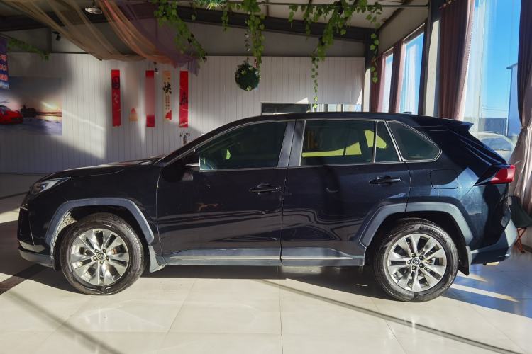Used Toyota Wildlander 2021 2.0L CVT Two-Wheel Drive Luxury Edition Exterior 5