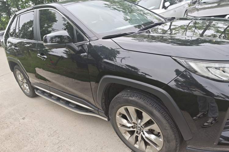 Used Toyota Wildlander 2021 2.0L CVT Two-Wheel Drive Luxury Edition Exterior 6