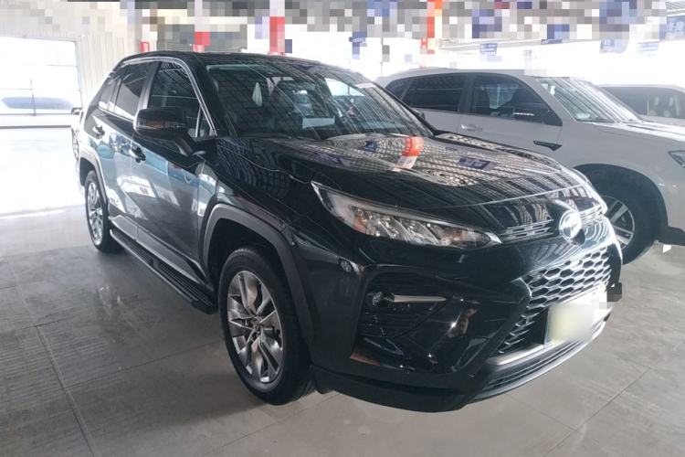 Used Toyota Wildlander 2021 2.0L CVT 4x4 Luxury Edition Front Right 45 Deg