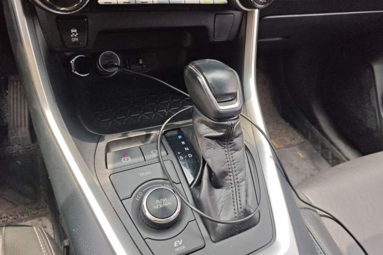 Used Toyota Wildlander 2021 Dual-Motor 2.5L E-CVT Four-Wheel Drive Luxury Edition Gear Lever