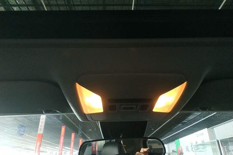 Used Toyota Wildlander 2021 2.0L CVT 4x4 Luxury Edition Headliner