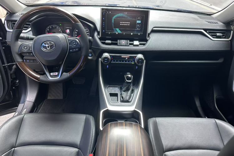 Used Toyota Wildlander 2021 2.0L CVT Two-Wheel Drive Luxury Edition Interior 1