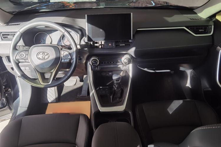 Used Toyota Wildlander 2021 2.0L CVT Two-Wheel Drive Luxury Edition Interior 1
