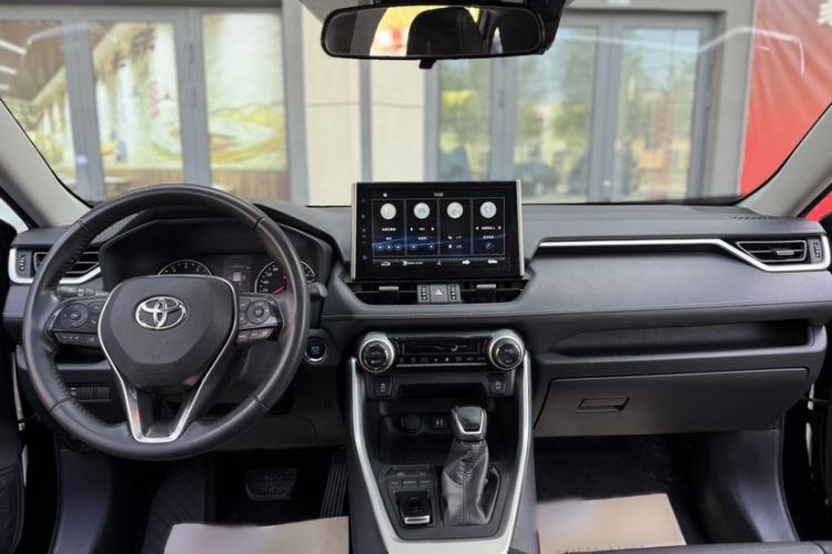 Used Toyota Wildlander 2021 2.0L CVT Two-Wheel Drive Luxury Edition Interior 1