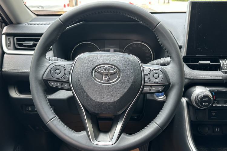Used Toyota Wildlander 2021 Dual-Engine 2.5L E-CVT Two-Wheel Drive Luxury Edition Interior 3