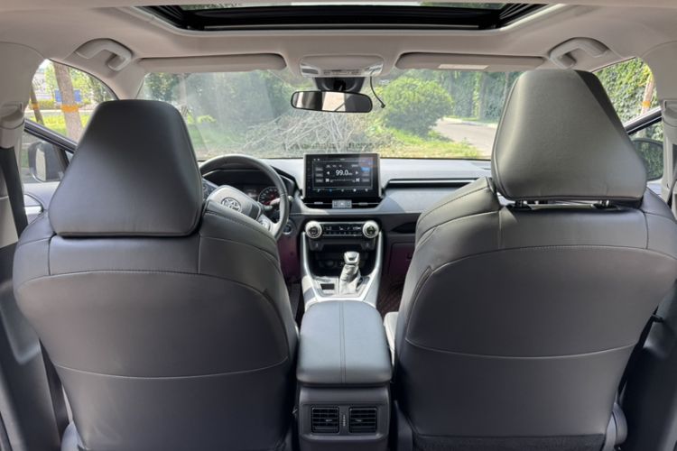 Used Toyota Wildlander 2021 2.0L CVT Two-Wheel Drive Luxury Edition Interior 7