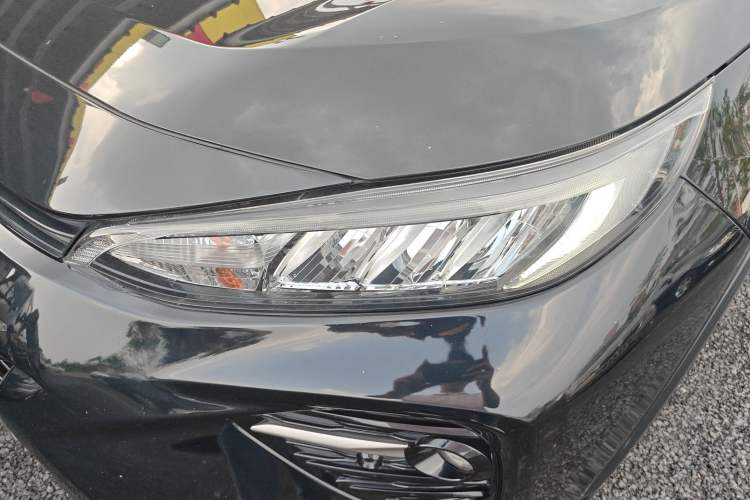 Used Toyota Wildlander 2021 2.0L CVT 4x4 Luxury Edition Left Front Headlight