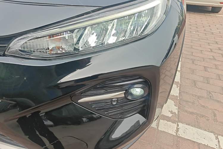 Used Toyota Wildlander 2021 2.0L CVT 4x4 Luxury Edition Left Front Headlight