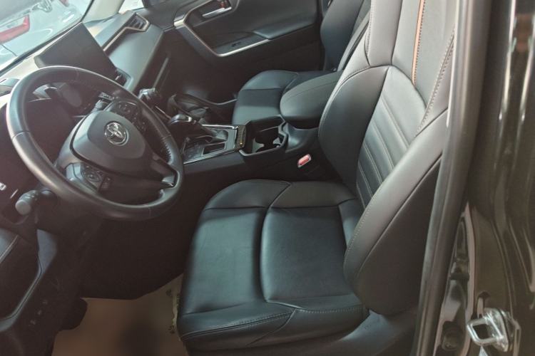 Used Toyota Wildlander 2021 2.0L CVT Two-Wheel Drive Luxury Edition Left Front Seat