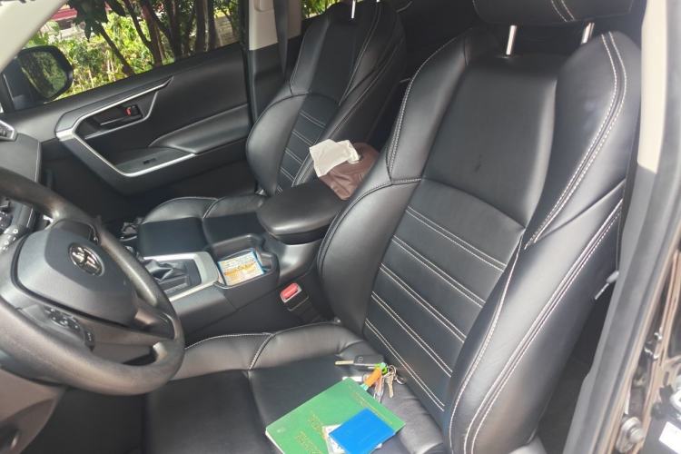 Used Toyota Wildlander 2021 2.0L CVT Two-Wheel Drive Luxury Edition Left Front Seat