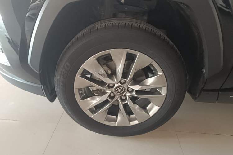 Used Toyota Wildlander 2021 2.0L CVT Two-Wheel Drive Luxury Edition Left Front Wheel Hub