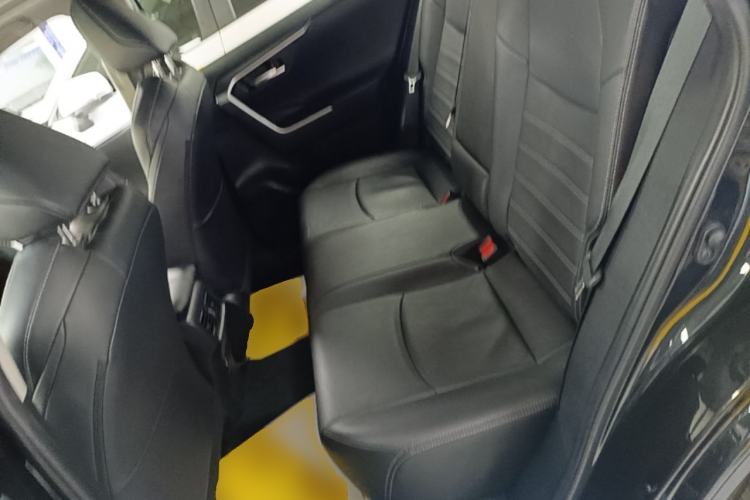 Used Toyota Wildlander 2021 2.0L CVT 4x4 Luxury Edition Left Rear Seat