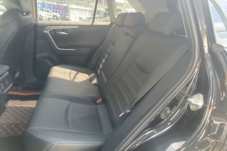 Used Toyota Wildlander 2021 2.0L CVT Two-Wheel Drive Luxury Edition Left Rear Seat