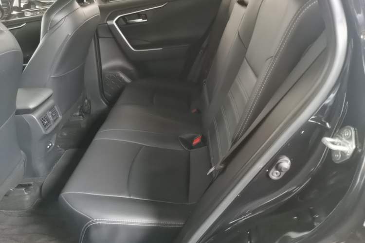 Used Toyota Wildlander 2021 2.0L CVT Two-Wheel Drive Luxury Edition Left Rear Seat