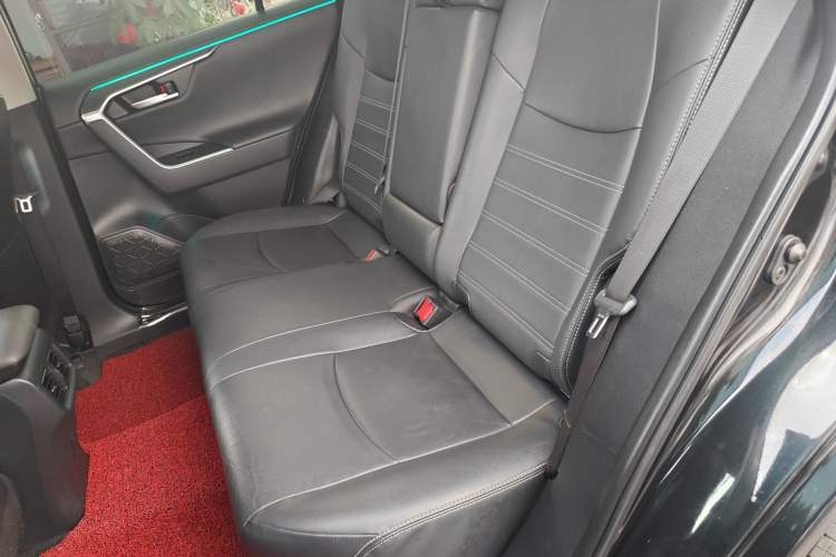 Used Toyota Wildlander 2021 2.0L CVT 4x4 Luxury Edition Left Rear Seat