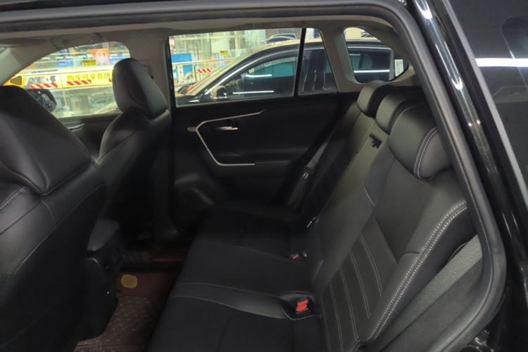 Used Toyota Wildlander 2021 2.0L CVT Two-Wheel Drive Luxury Edition Left Rear Seat
