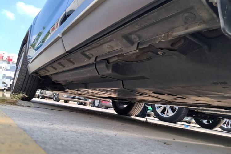 Used Toyota Wildlander 2021 2.0L CVT Two-Wheel Drive Luxury Edition Left Side Sill