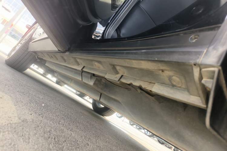 Used Toyota Wildlander 2021 2.0L CVT Two-Wheel Drive Luxury Edition Left Side Sill