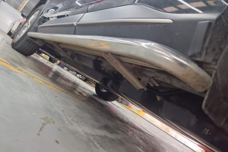 Used Toyota Wildlander 2021 Dual-Engine 2.5L E-CVT Two-Wheel Drive Luxury Edition Left Side Sill