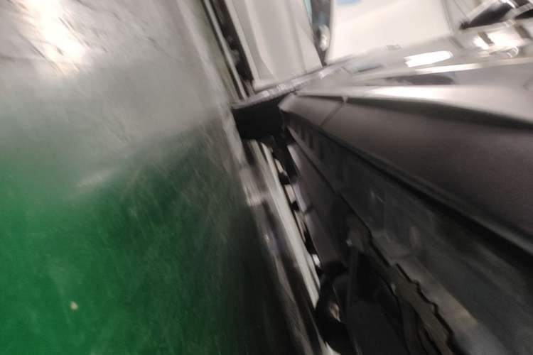 Used Toyota Wildlander 2021 Dual-Engine 2.5L E-CVT Two-Wheel Drive Luxury Edition Left Side Sill
