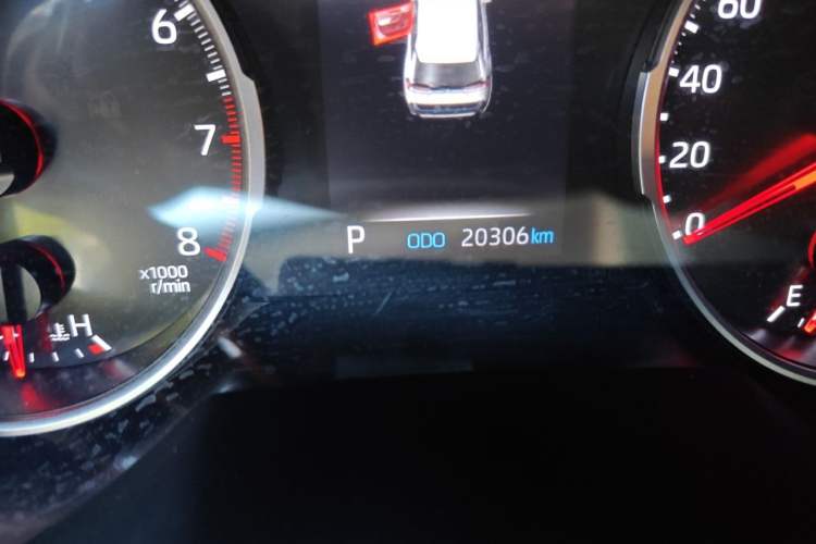 Used Toyota Wildlander 2021 2.0L CVT Two-Wheel Drive Luxury Edition Odometer Close Up
