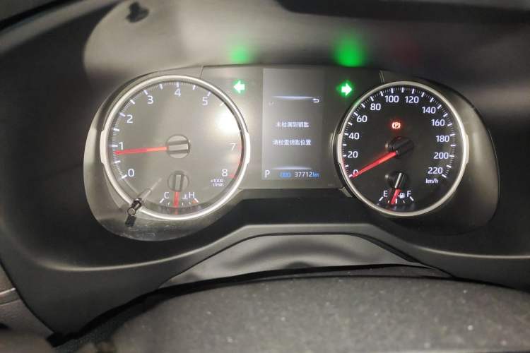Used Toyota Wildlander 2021 2.0L CVT Two-Wheel Drive Luxury Edition Odometer Close Up
