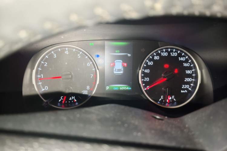 Used Toyota Wildlander 2021 2.0L CVT Two-Wheel Drive Luxury Edition Odometer Close Up