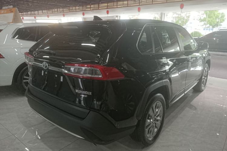 Used Toyota Wildlander 2021 2.0L CVT 4x4 Luxury Edition Rear Right 45 Deg
