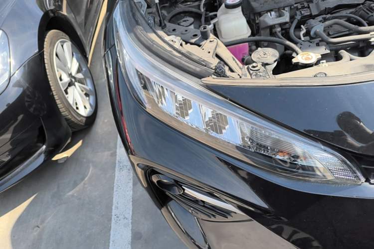 Used Toyota Wildlander 2021 Dual-Engine 2.5L E-CVT Two-Wheel Drive Luxury Edition Right Front Headlight