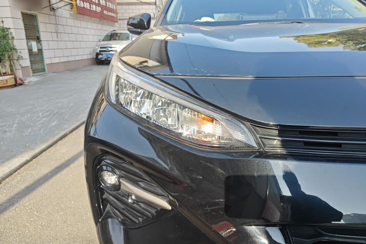 Used Toyota Wildlander 2021 Dual-Engine 2.5L E-CVT Two-Wheel Drive Luxury Edition Right Front Headlight