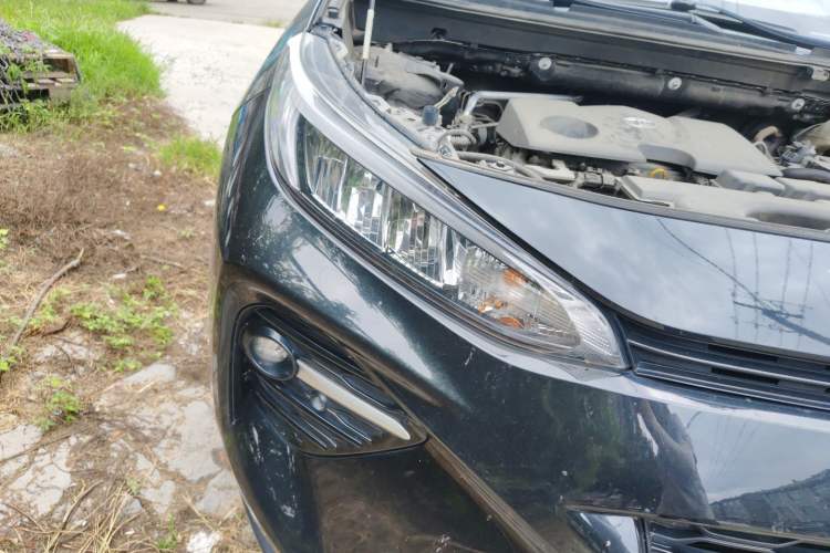 Used Toyota Wildlander 2021 2.0L CVT Two-Wheel Drive Luxury Edition Right Front Headlight