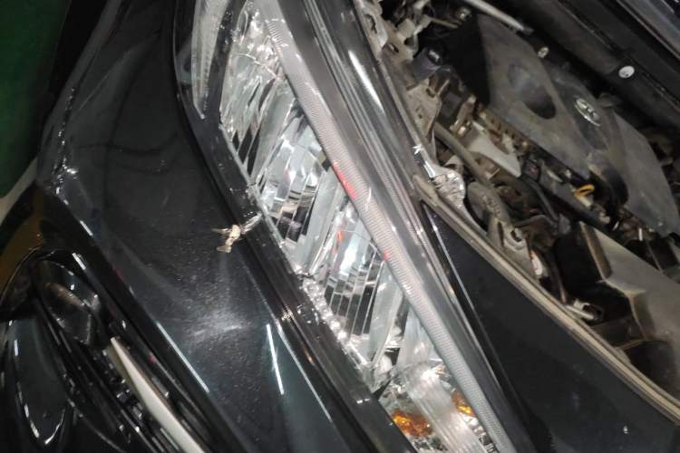 Used Toyota Wildlander 2021 2.0L CVT Two-Wheel Drive Luxury Edition Right Front Headlight